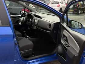 Toyota Yaris (2018) thumbnail 23