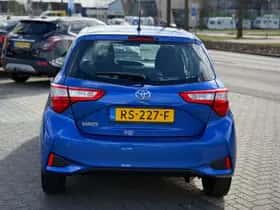 Toyota Yaris (2018) thumbnail 4