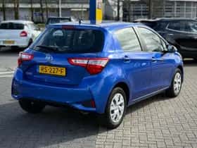 Toyota Yaris (2018) thumbnail 5