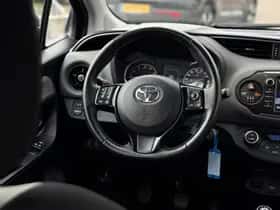 Toyota Yaris (2018) thumbnail 10