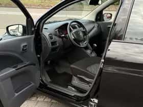 Suzuki Celerio (2016) thumbnail 8
