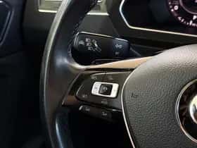 Volkswagen Tiguan (2018) thumbnail 11