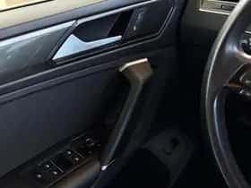 Volkswagen Tiguan (2018) thumbnail 13