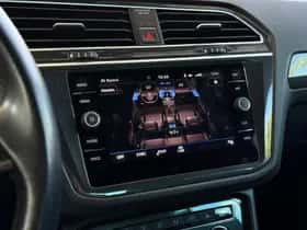 Volkswagen Tiguan (2018) thumbnail 24