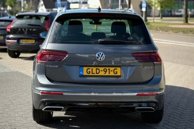 Volkswagen Tiguan (2018) thumbnail 4