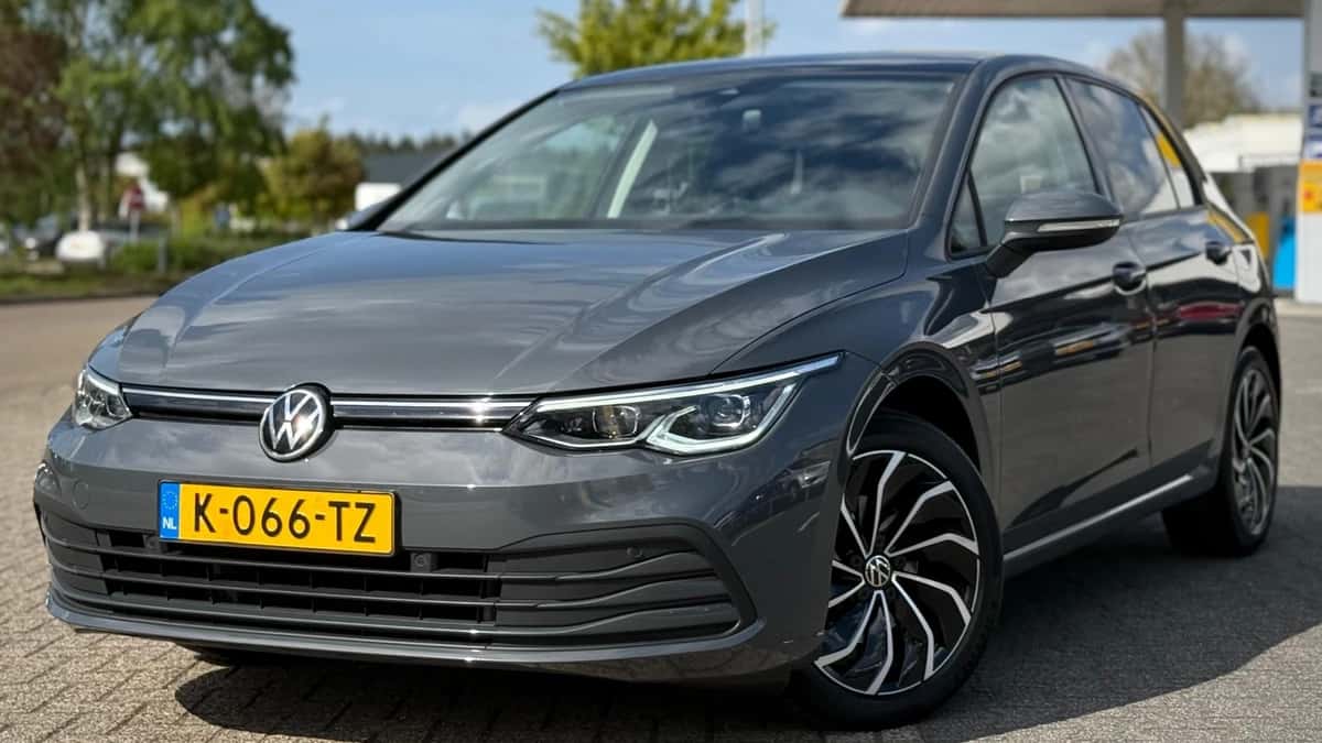 Volkswagen Golf (2020) — foto 1