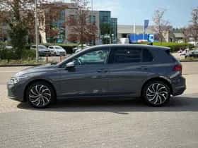 Volkswagen Golf (2020) thumbnail 2