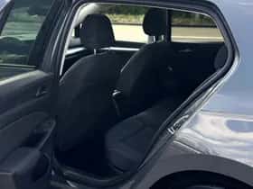 Volkswagen Golf (2020) thumbnail 33