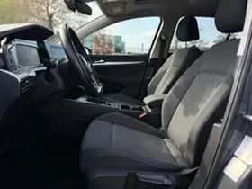 Volkswagen Golf (2020) thumbnail 8