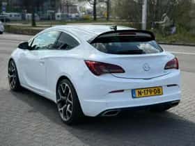 Opel Astra (2015) thumbnail 3