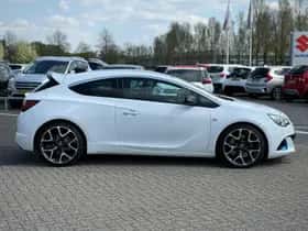 Opel Astra (2015) thumbnail 6