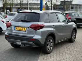 Suzuki Vitara (2023) thumbnail 5