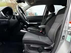 Suzuki Vitara (2023) thumbnail 9