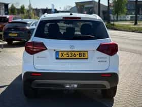 Suzuki Vitara (2022) thumbnail 4