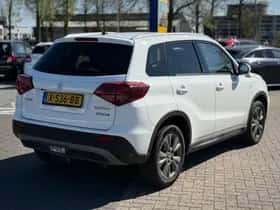 Suzuki Vitara (2022) thumbnail 5