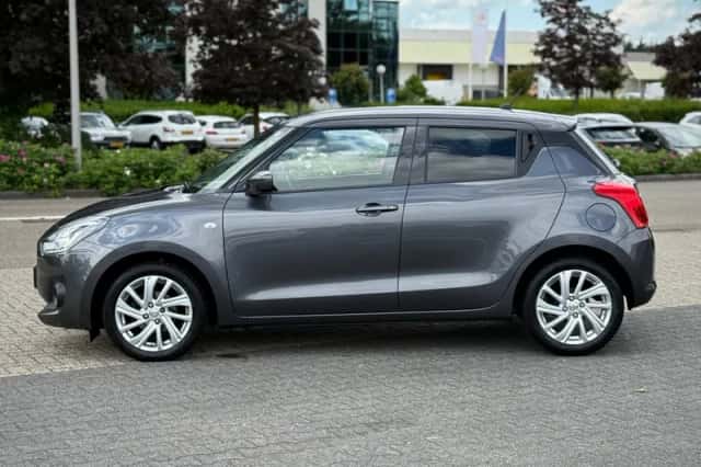 Suzuki Swift (2023) thumbnail 2