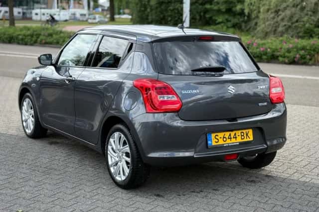 Suzuki Swift (2023) thumbnail 3