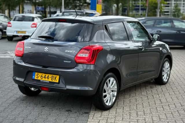 Suzuki Swift (2023) thumbnail 5