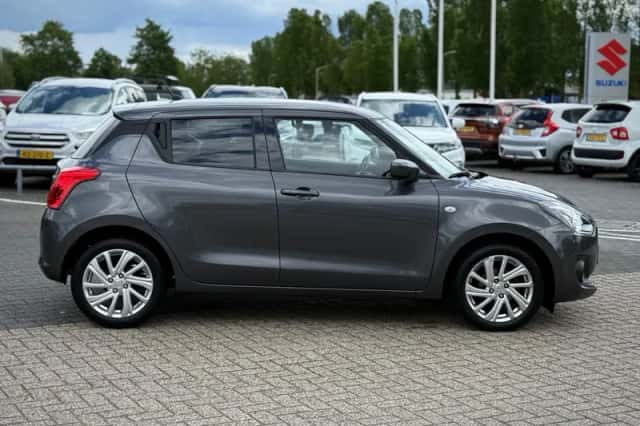 Suzuki Swift (2023) thumbnail 6