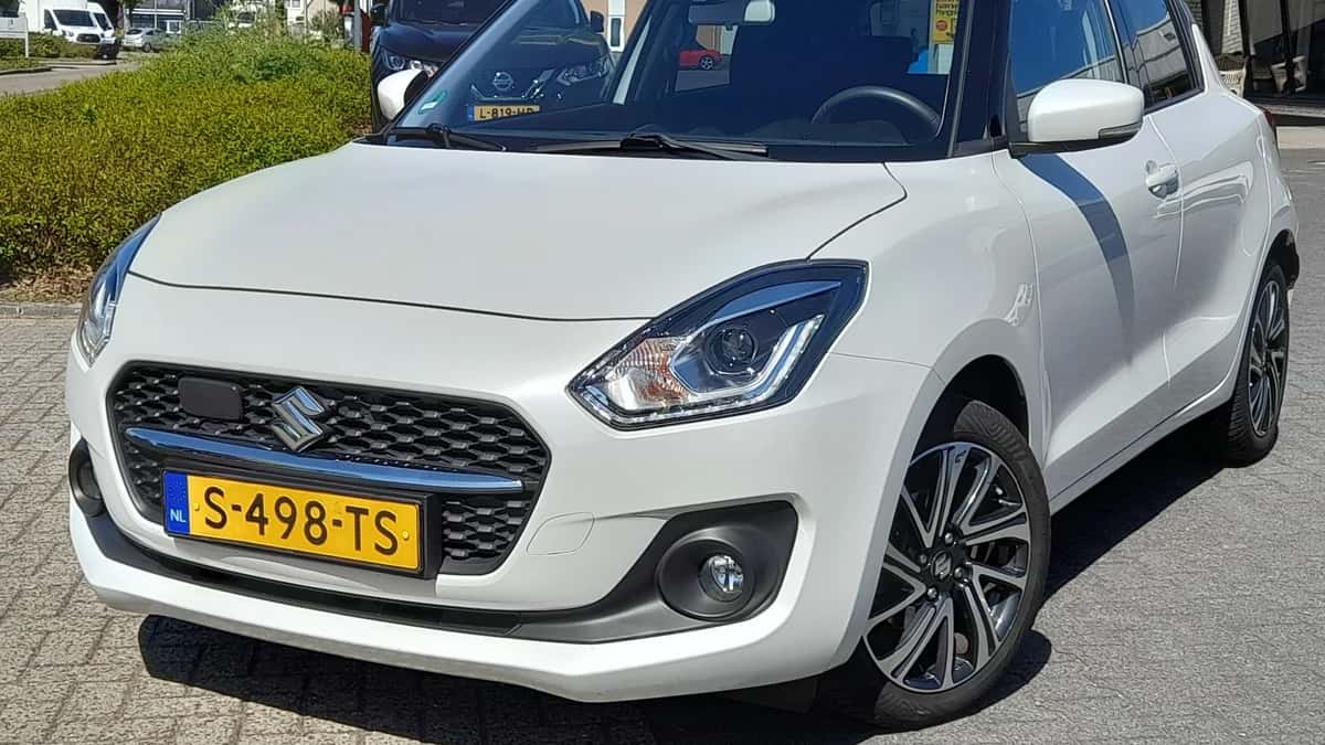 Suzuki Swift (2023) — foto 1