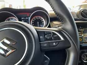 Suzuki Swift (2023) thumbnail 11