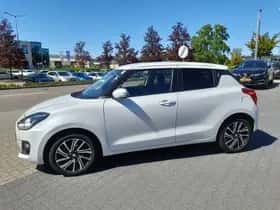 Suzuki Swift (2023) thumbnail 3