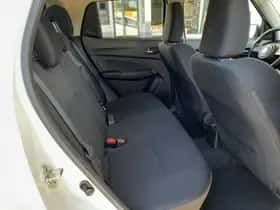 Suzuki Swift (2023) thumbnail 28