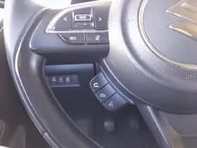 Suzuki Swift (2023) thumbnail 10