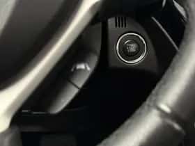 Suzuki S-CROSS (2023) thumbnail 17