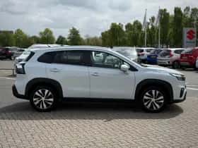 Suzuki S-CROSS (2023) thumbnail 6