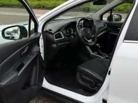 Suzuki S-CROSS (2023) thumbnail 8