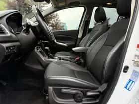 Suzuki S-CROSS (2023) thumbnail 9
