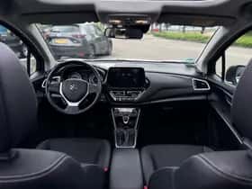 Suzuki S-CROSS (2023) thumbnail 10