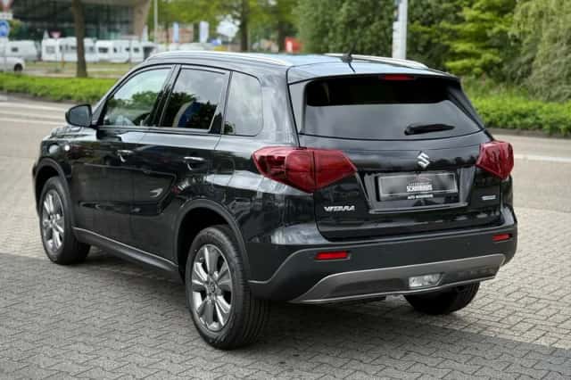 Suzuki Vitara (2025) thumbnail 3