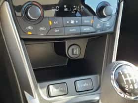 Suzuki S-CROSS (2025) thumbnail 14
