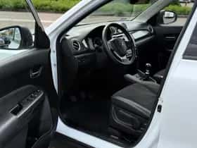 Suzuki Vitara (2025) thumbnail 8