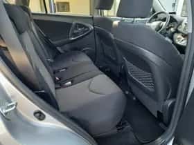 Toyota RAV4 (2012) thumbnail 15