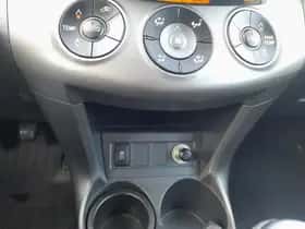 Toyota RAV4 (2012) thumbnail 20
