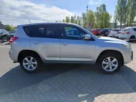 Toyota RAV4 (2012) thumbnail 6