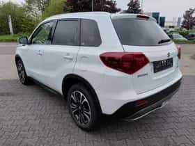 Suzuki Vitara (2022) thumbnail 2