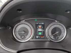 Suzuki Vitara (2022) thumbnail 4