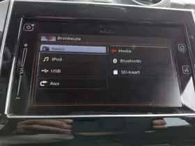 Suzuki Swift (2018) thumbnail 13