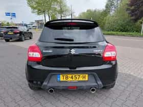 Suzuki Swift (2018) thumbnail 16