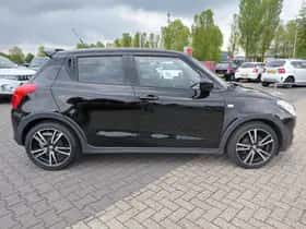 Suzuki Swift (2018) thumbnail 18