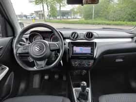 Suzuki Swift (2018) thumbnail 3