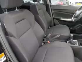 Suzuki Swift (2018) thumbnail 23