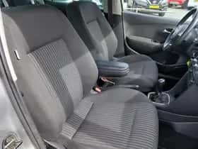 Volkswagen Polo (2012) thumbnail 19