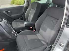 Volkswagen Polo (2012) thumbnail 5