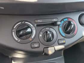 Nissan Micra (2008) thumbnail 6