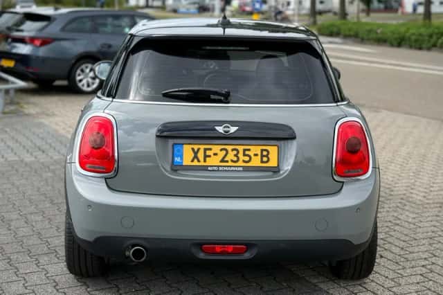 MINI Cooper (2017) thumbnail 4